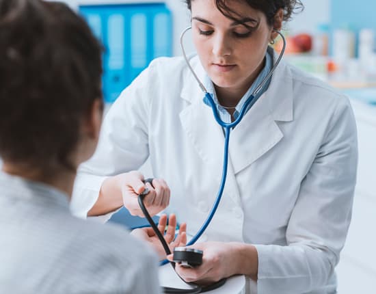 Contabilidade para Área Médica em Maringá - PR | Escom Contabilidade - Área Médica